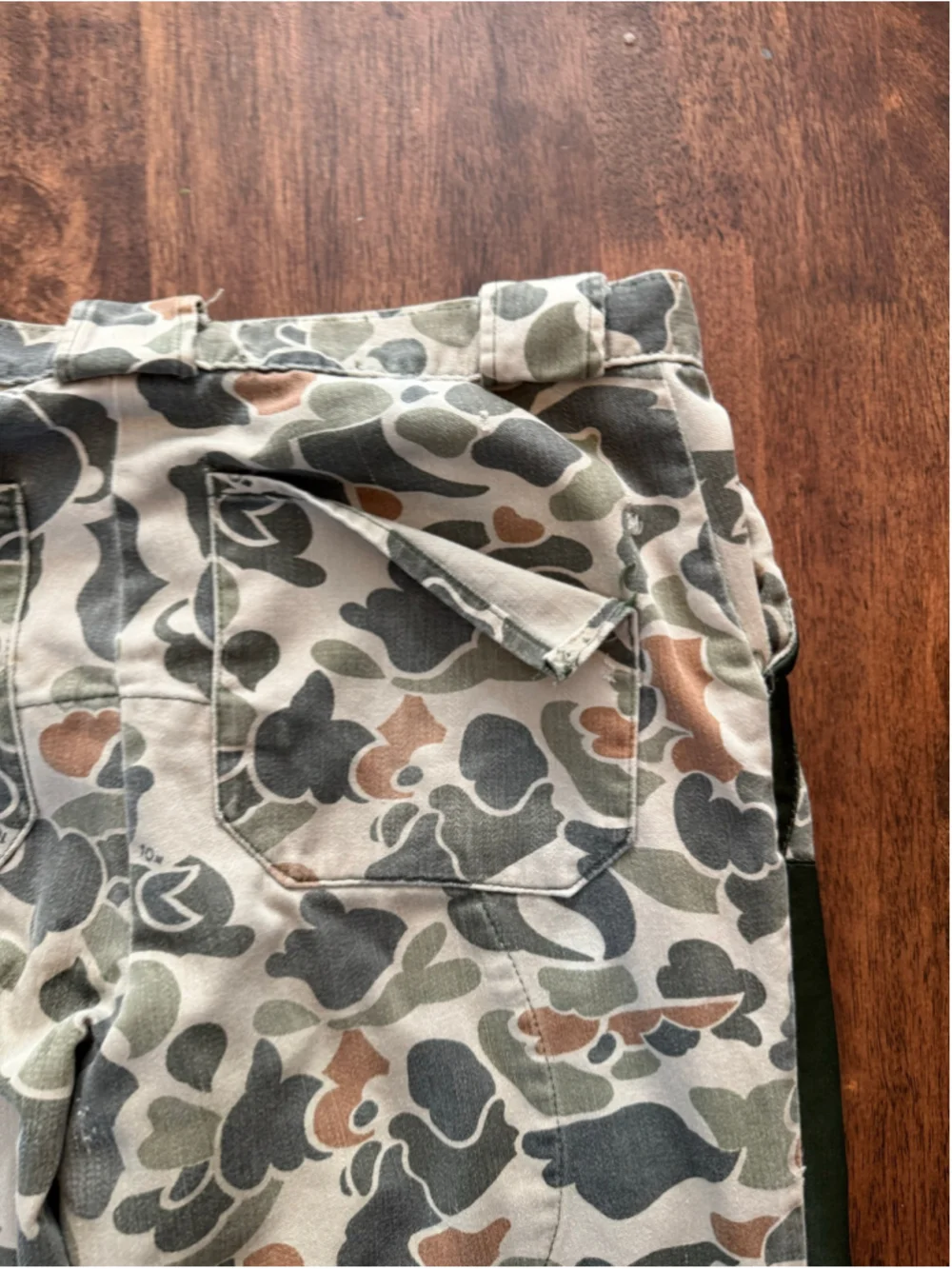 Vintage Men's 10X Hunting Pants size medium Green Camo Outdoor Utility Trousers